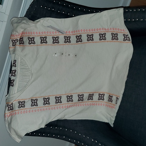 UP TO 50% OFF!! Misses Sonoma Top - Picture 6 of 6